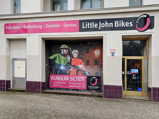 Außenansicht des Little John Bikes Fahrradgeschäfts in Berlin-Kreuzberg